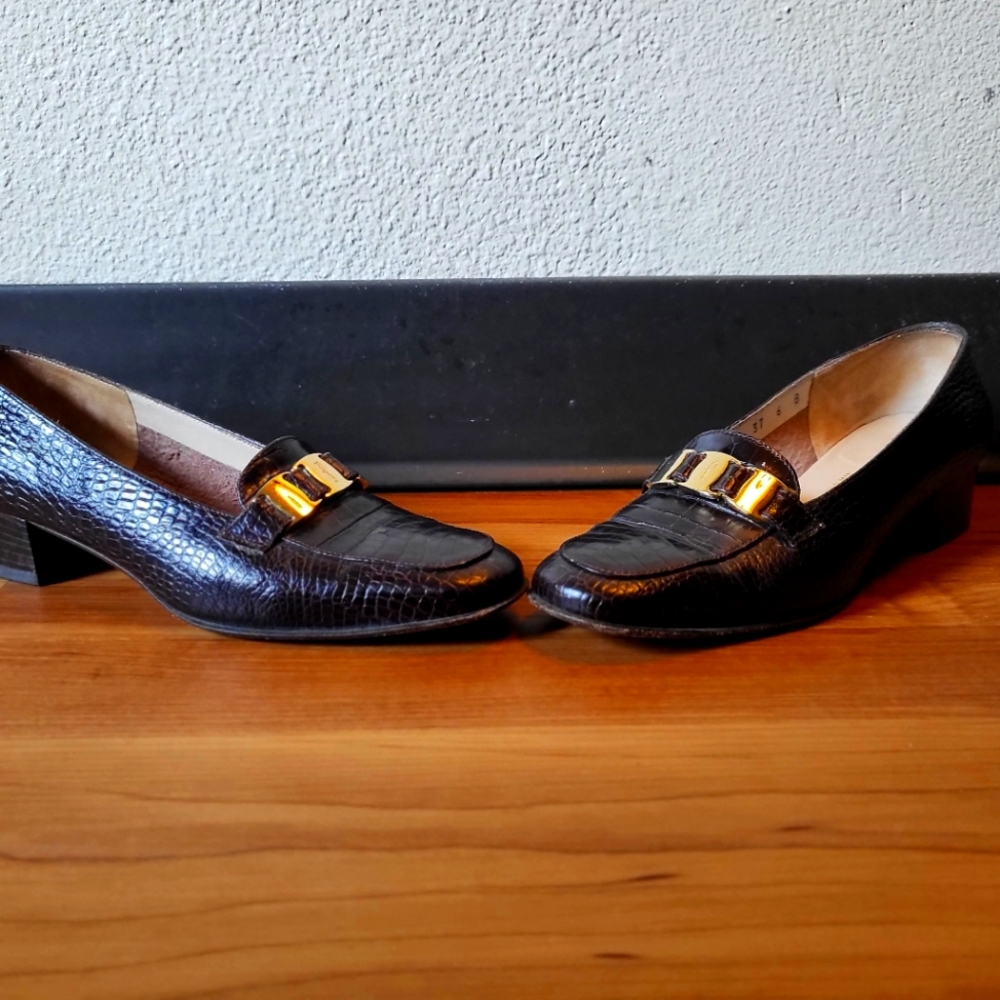Italian-made genuine Salvatore Ferregamo Loafers!